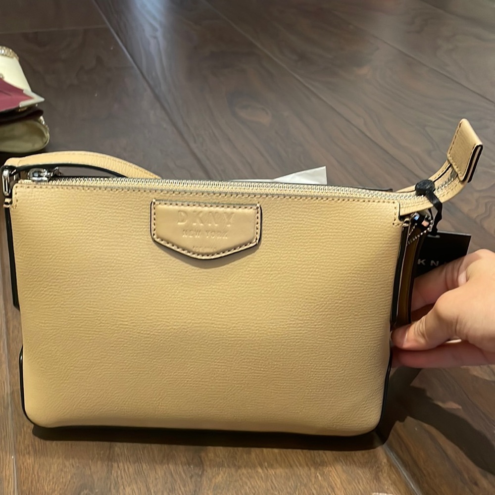 DKNY  nude New York bag